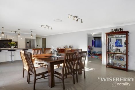 Property photo of 33 Grasstree Avenue Woongarrah NSW 2259