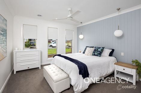 Property photo of 22 Watson Boulevard Lloyd NSW 2650