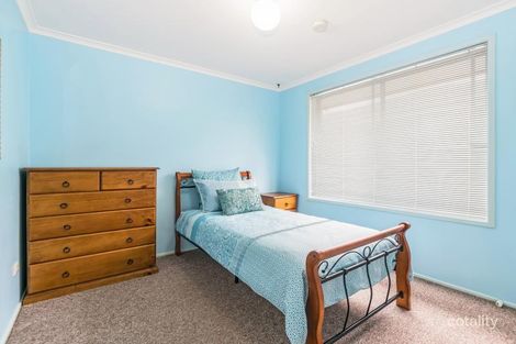 Property photo of 10 Honeysuckle Place Albion Park Rail NSW 2527