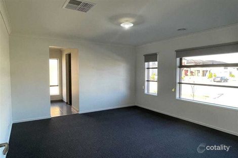 Property photo of 47 Ellaroo Circuit Clyde North VIC 3978