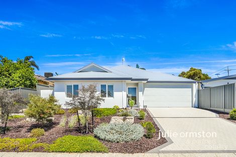 2 Avalon Cl, Woodvale, WA 6026