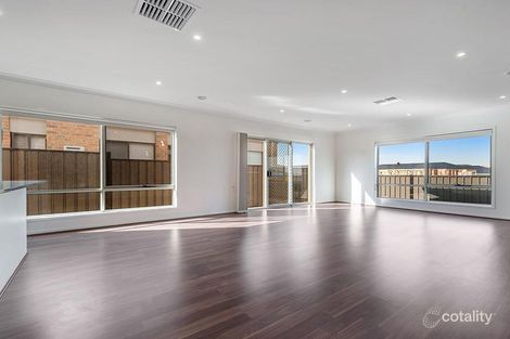 Property photo of 9 Kangaroo Road Craigieburn VIC 3064