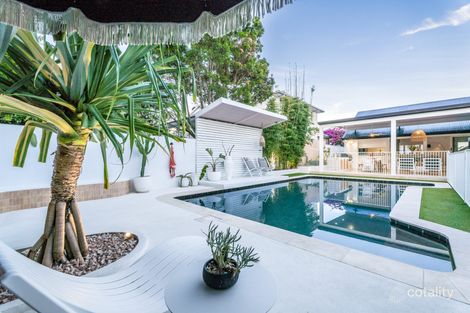 Property photo of 4 Chartwell Drive Benowa QLD 4217