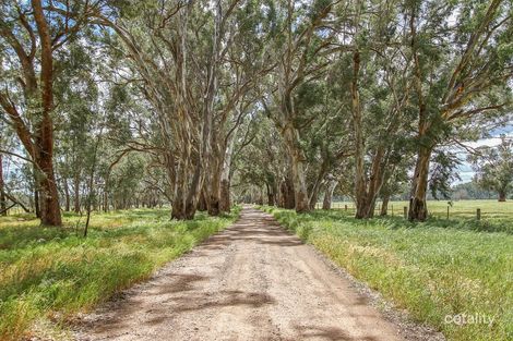 Property photo of 2 Mayfair Drive Benalla VIC 3672