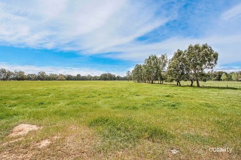 Property photo of 2 Mayfair Drive Benalla VIC 3672