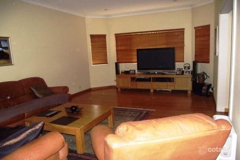 Property photo of 10 Rosehill Close Casula NSW 2170
