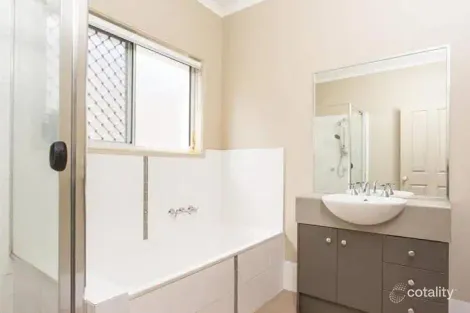 Property photo of 16 Campelles Avenue Varsity Lakes QLD 4227