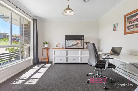 Property photo of 73 Graham Drive Kelso NSW 2795