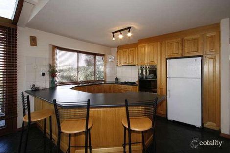 Property photo of 13 Naroo Place Frankston VIC 3199