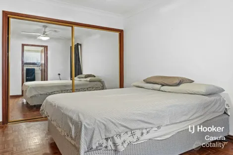 Property photo of 14 Segefield Place Casula NSW 2170