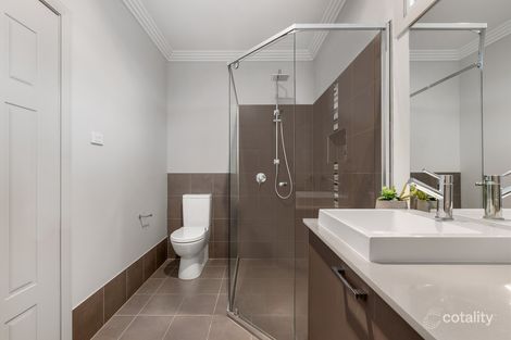 Property photo of 2 Pinnacle Ridge Glenmore Park NSW 2745