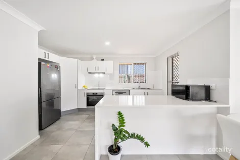Property photo of 1/12 Centaur Street Redcliffe QLD 4020