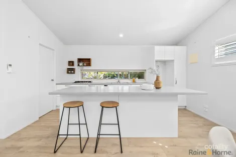 Property photo of 5 Warne Place Pottsville NSW 2489