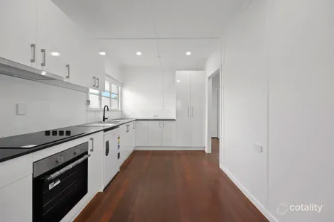 Property photo of 7 Lobley Street Ipswich QLD 4305