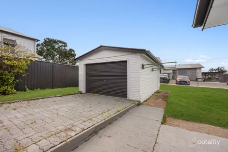 Property photo of 7 Lobley Street Ipswich QLD 4305