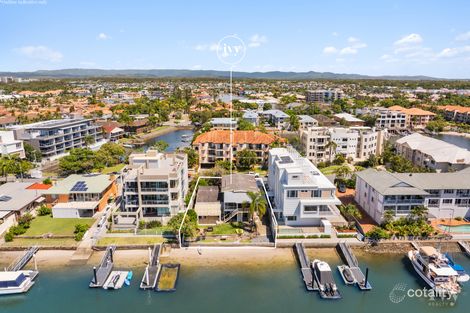 13 Canal Ave, Runaway Bay, QLD 4216