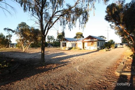 380 School Rd, Drung, VIC 3401