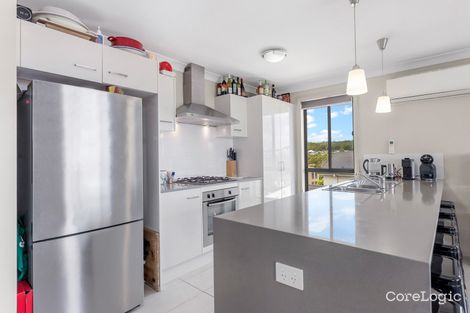 Property photo of 5 Emory Place Cameron Park NSW 2285
