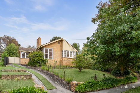 Property photo of 70A Essex Road Surrey Hills VIC 3127