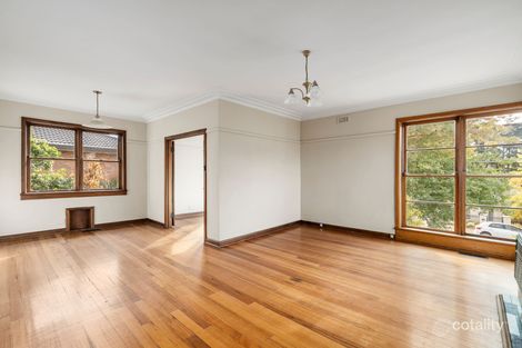 Property photo of 70A Essex Road Surrey Hills VIC 3127