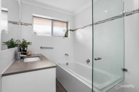 Property photo of 9/18 Avon Road Dee Why NSW 2099