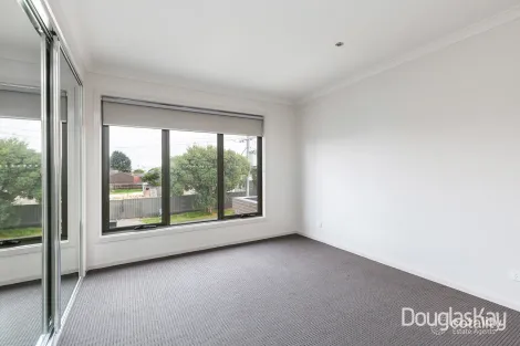 Property photo of 42 Compton Parade Sunshine North VIC 3020