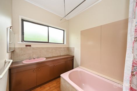 Property photo of 1 Shirley Avenue Glen Waverley VIC 3150