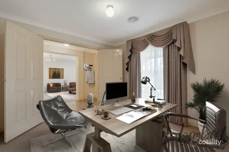 Property photo of 125 Forest Red Gum Drive Mickleham VIC 3064