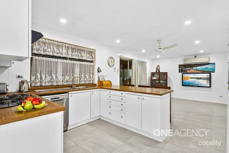 Property photo of 6 Honeysuckle Place Albion Park Rail NSW 2527