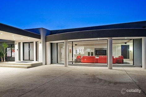 Property photo of 12 Laburnum Place Hillside VIC 3037