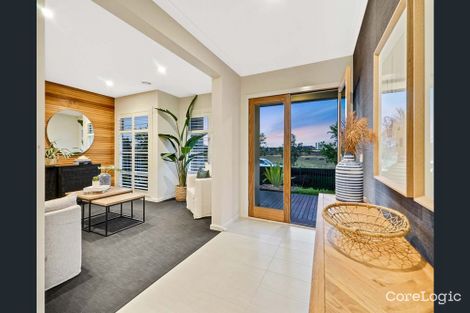 Property photo of 32 Whiteleaf Drive Mickleham VIC 3064