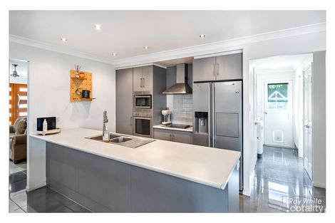 Property photo of 25 Laird Avenue Norman Gardens QLD 4701