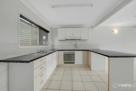 Property photo of 4/4 Wilmott Street Gladstone Central QLD 4680