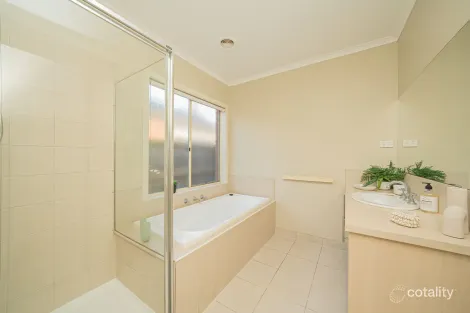 Property photo of 60 Wurundjeri Boulevard Berwick VIC 3806