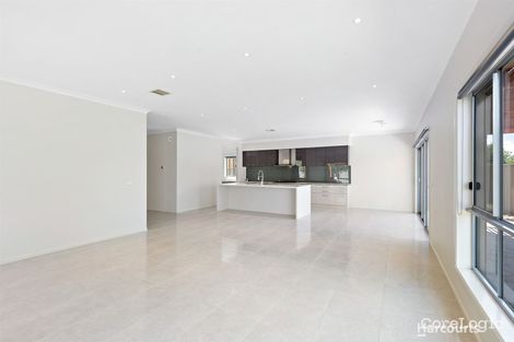 Property photo of 4 Macpherson Circuit Cranbourne East VIC 3977