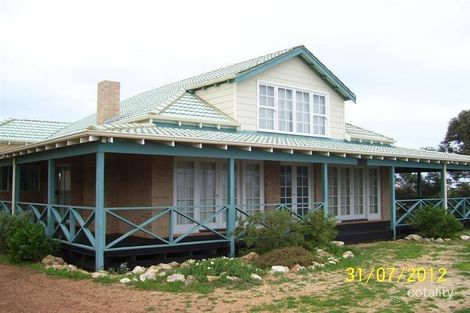 135 Whitehill Rd, Drummond Cove, WA 6532