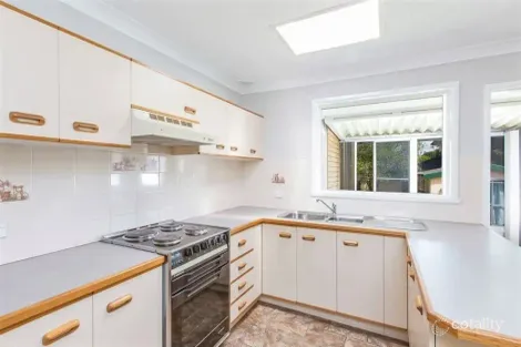 Property photo of 12 Lobelia Street Albion Park Rail NSW 2527