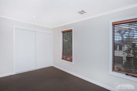 Property photo of 18 Foreman Way Maidstone VIC 3012