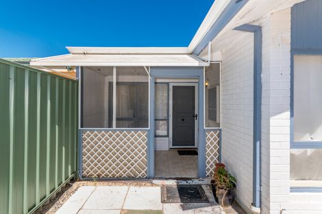 Property photo of 79 Amanda Drive Camillo WA 6111