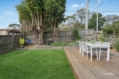 Property photo of 30-30A Willandra Road Beacon Hill NSW 2100