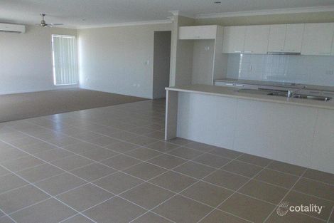 Property photo of 18 Ellenor Street Mount Low QLD 4818