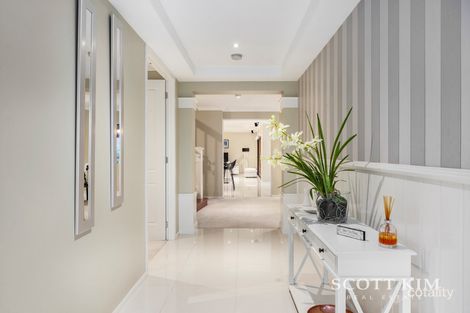 Property photo of 33 Ultimo Walk Taylors Hill VIC 3037
