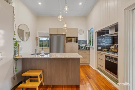 Property photo of 1 Marvin Street Eastern Heights QLD 4305