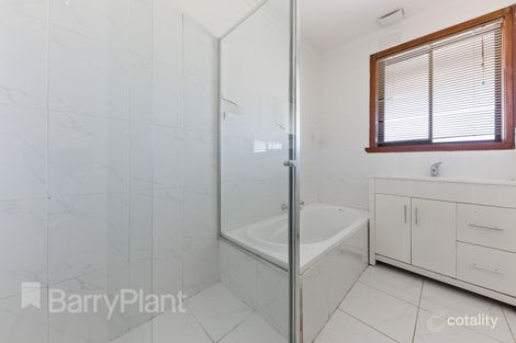 Property photo of 19 Eisner Street St Albans VIC 3021