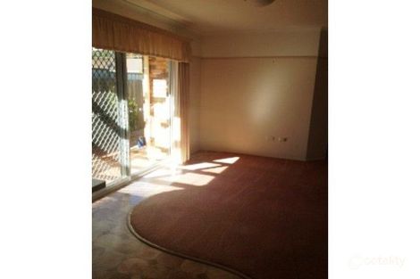 Property photo of 3/279 Mackenzie Street Centenary Heights QLD 4350