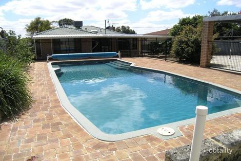 26 Westfield Rd, Kelmscott, WA 6111