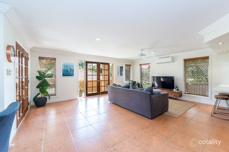Property photo of 9 Airlie Place Helensvale QLD 4212