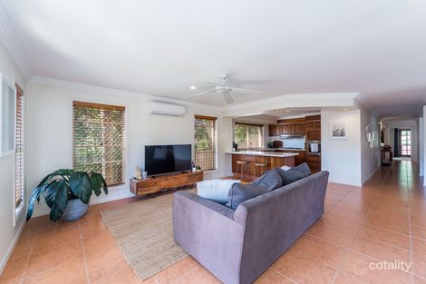 Property photo of 9 Airlie Place Helensvale QLD 4212