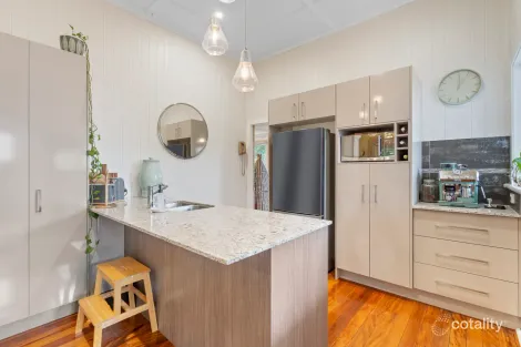 Property photo of 1 Marvin Street Eastern Heights QLD 4305