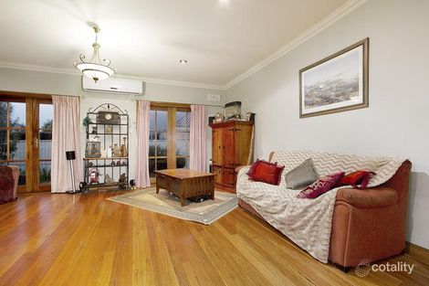 Property photo of 16 Spring Circuit Pakenham VIC 3810